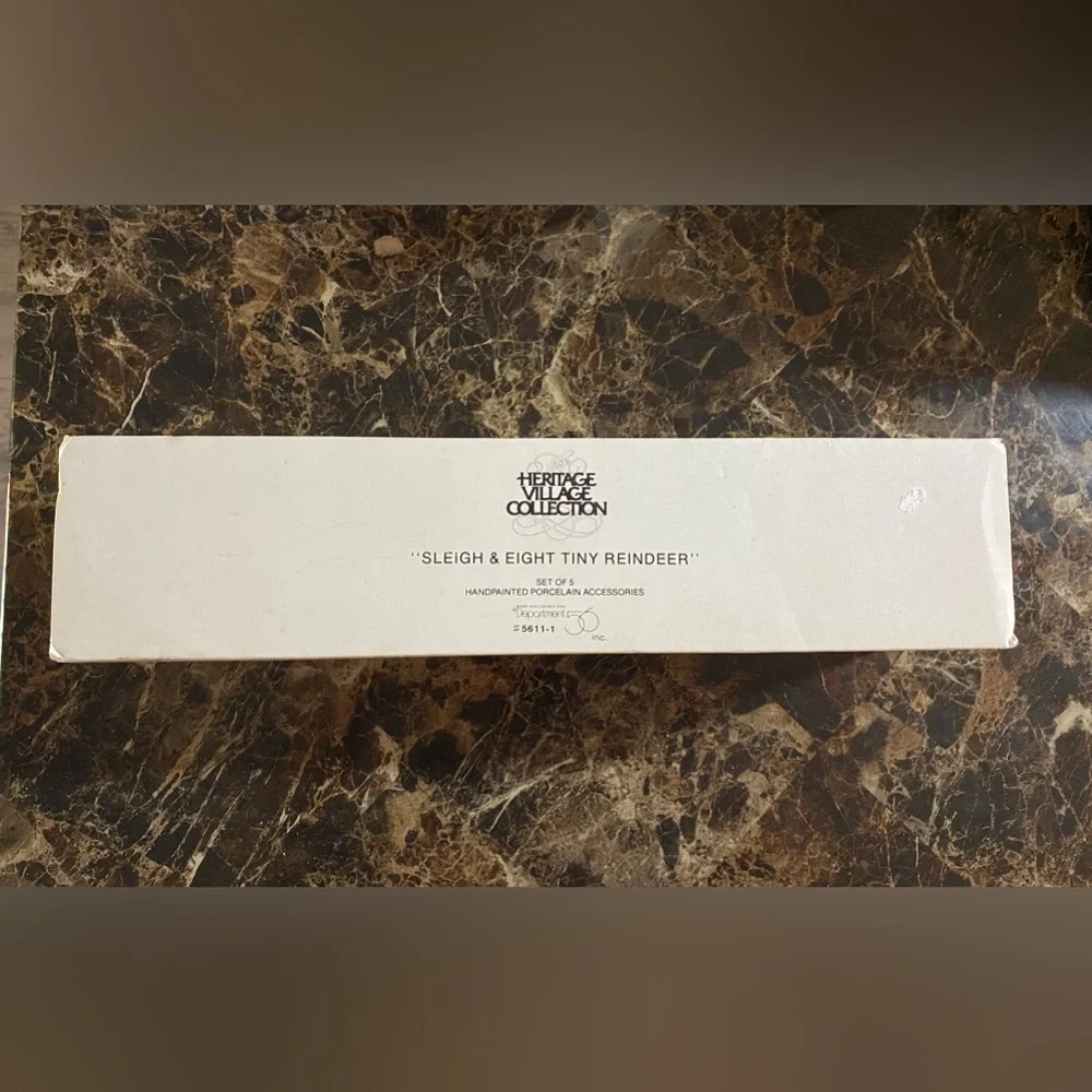 Heritage Village Collection “Sleigh and 8 Tiny Reindeer” - Picture 3 of 3